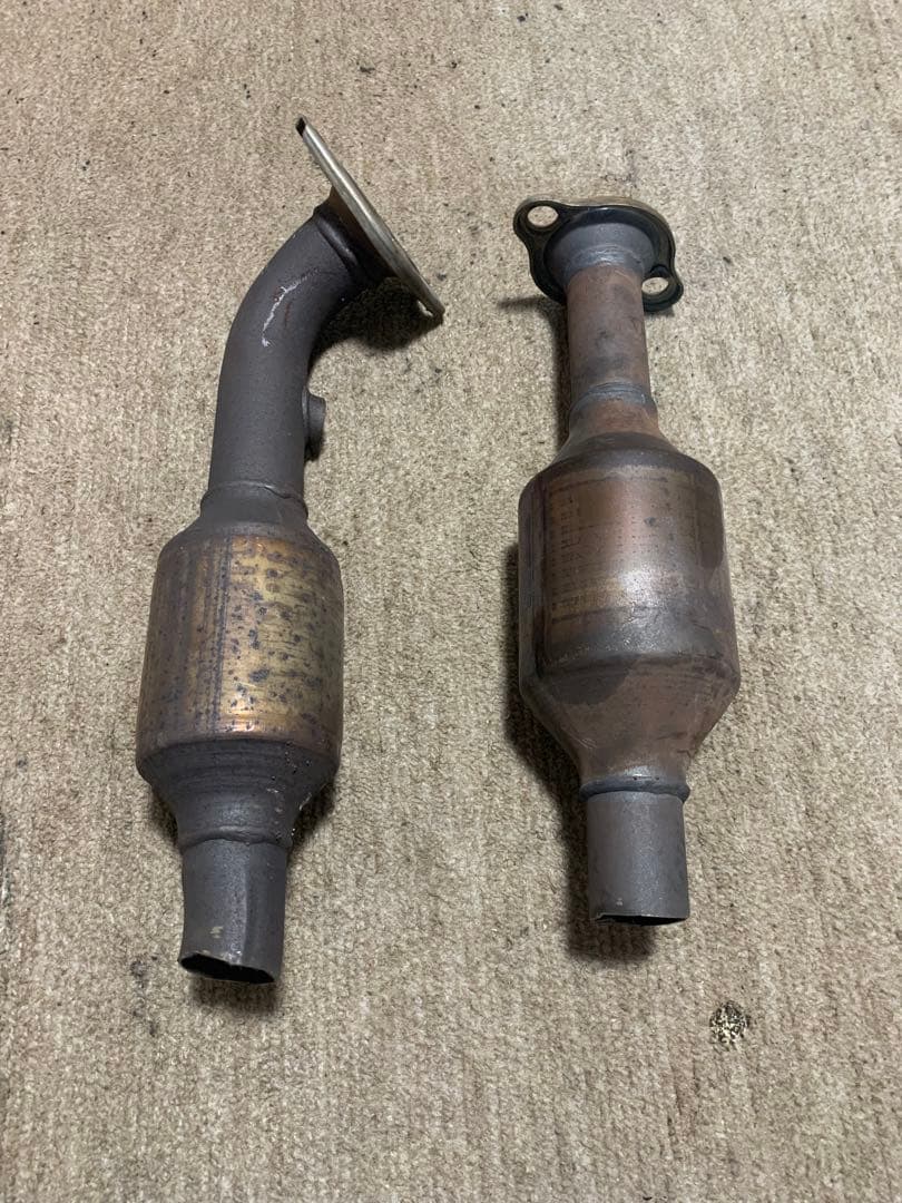 DAIHATSU ダイハツ　軽自動車　触媒　2個セット