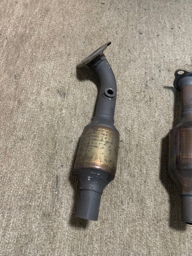 DAIHATSU ダイハツ　軽自動車　触媒　2個セット