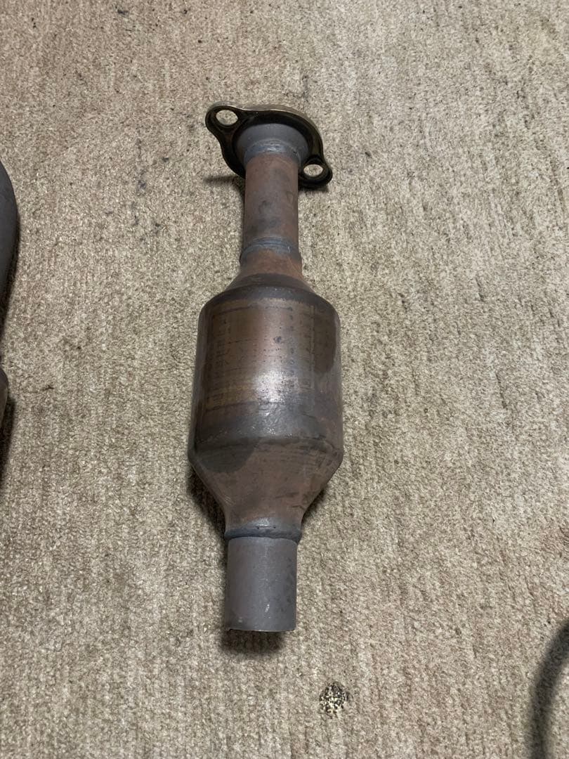 DAIHATSU ダイハツ　軽自動車　触媒　2個セット