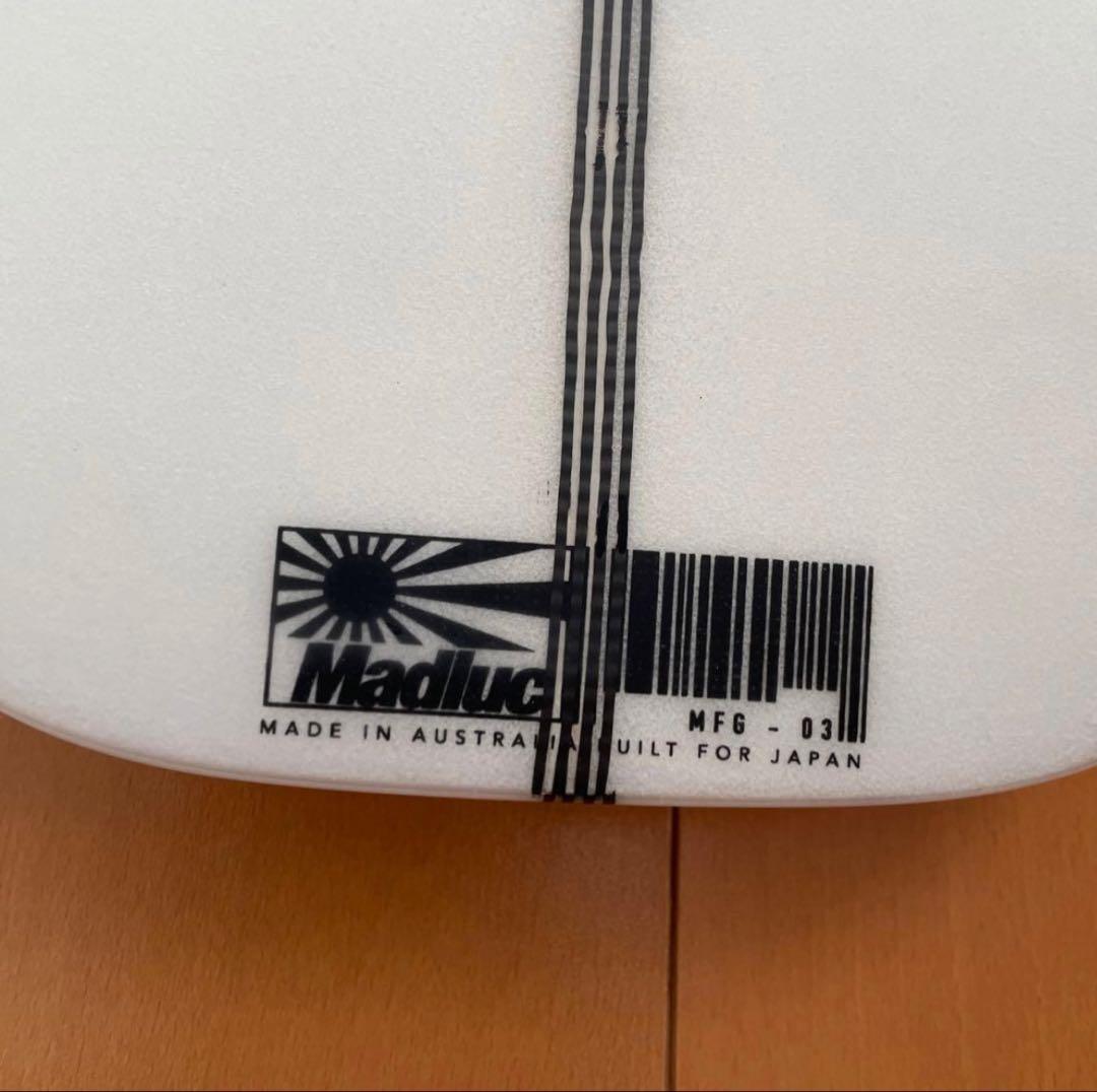 サーフボード　ショート　JSモデル（美品）