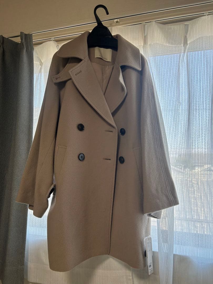 【新品　美品】Andemiu 無地ベージュ チェスターコート　フリーサイズ