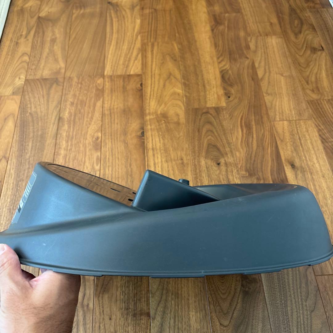 Combi チャイルドシートホルダー