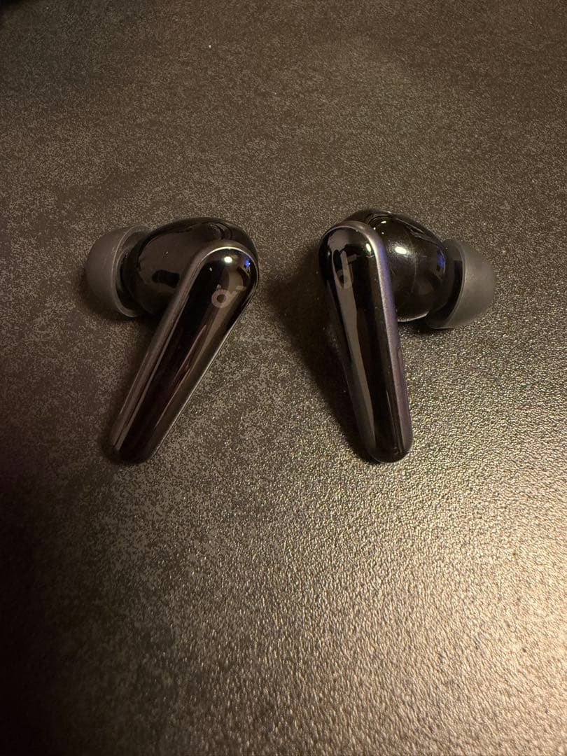 Anker soundcore Liberty 5 ブラック　シリコンカバー付