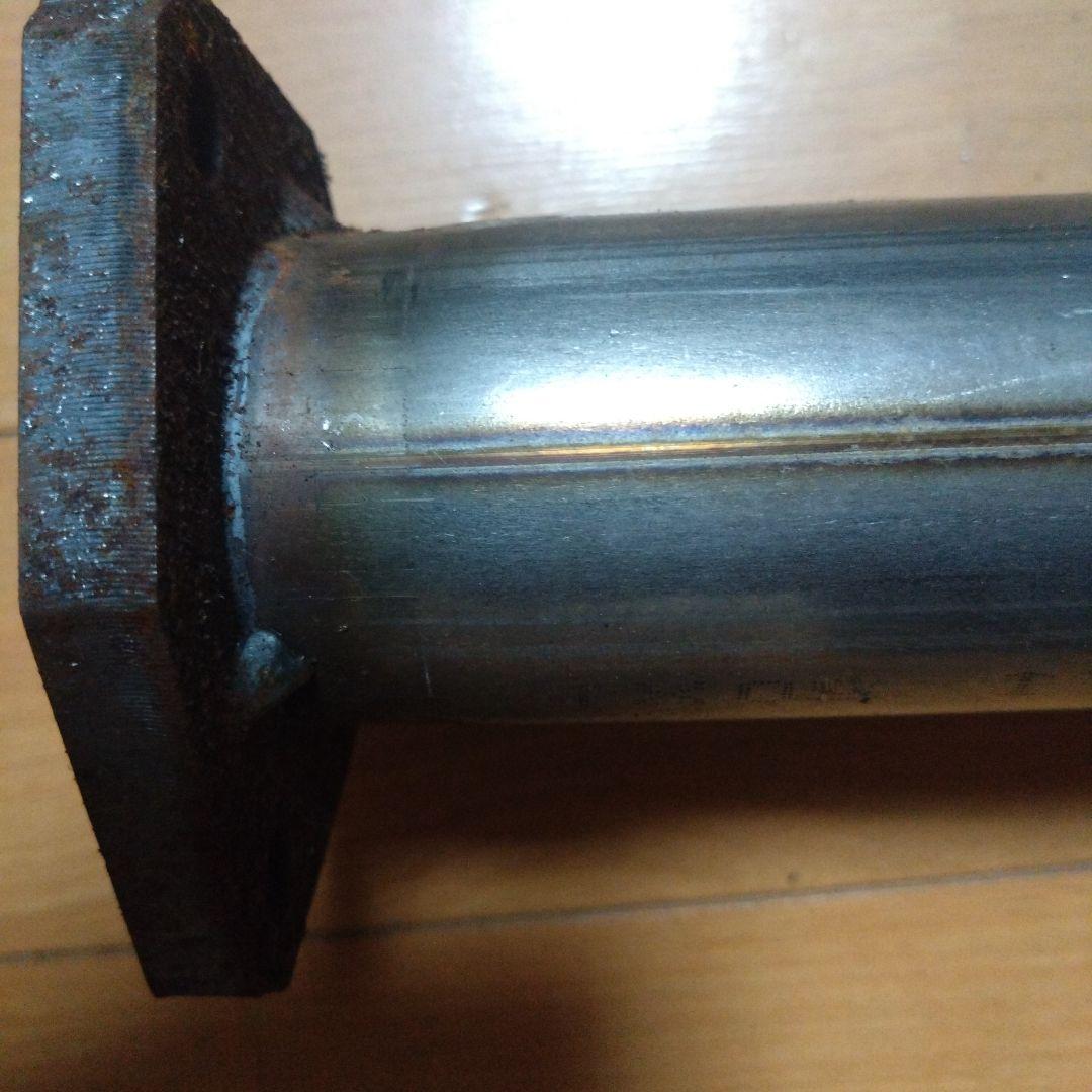 VW.ヴァナゴンt4.センターマフラー（触媒？）