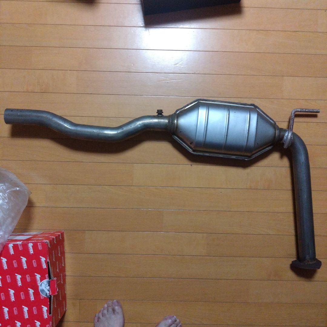 VW.ヴァナゴンt4.センターマフラー（触媒？）