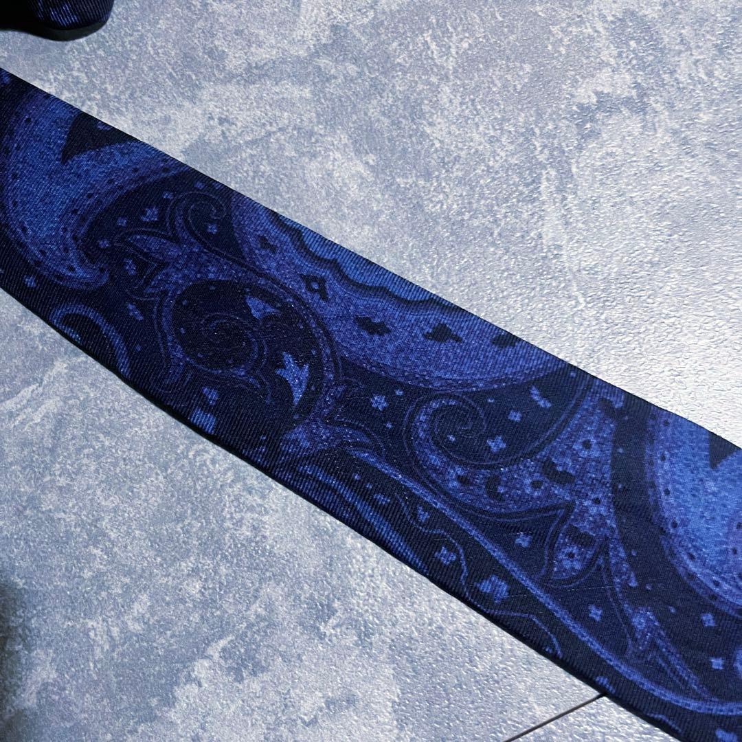 ETRO エトロ　ネクタイ　ペイズリー　シルク100% silkブルー　ネイビー