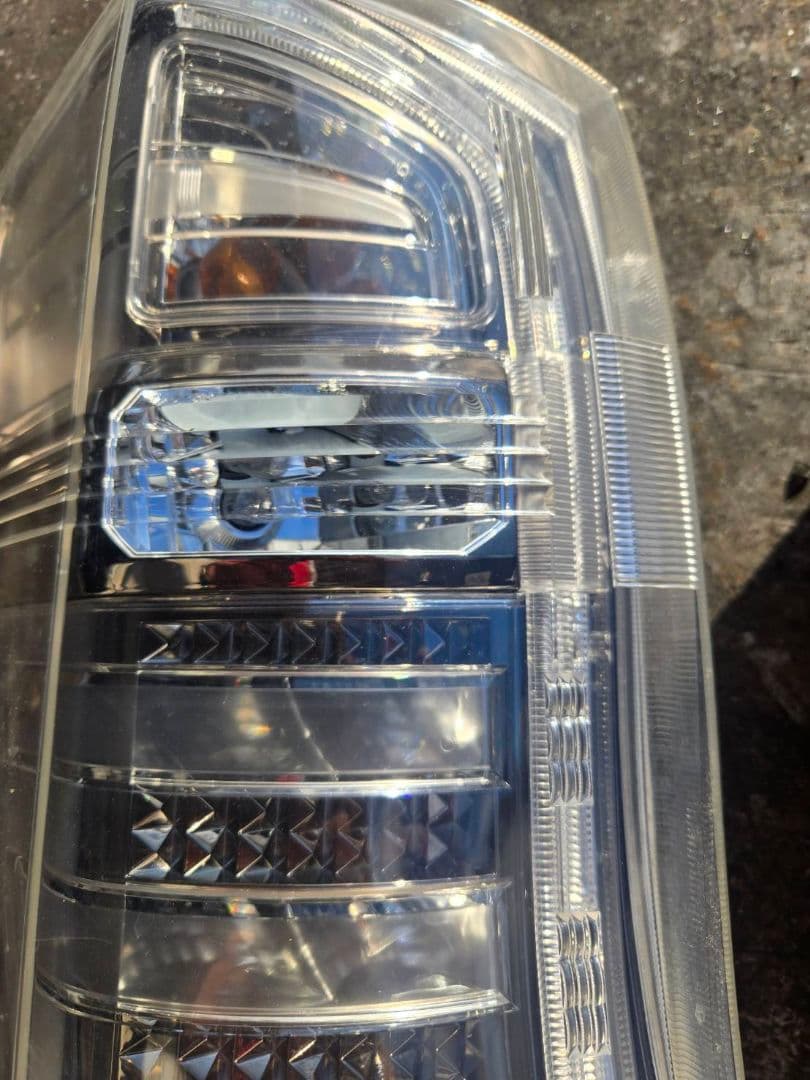 RK5　ホンダ　ステップワゴン　テールランプ