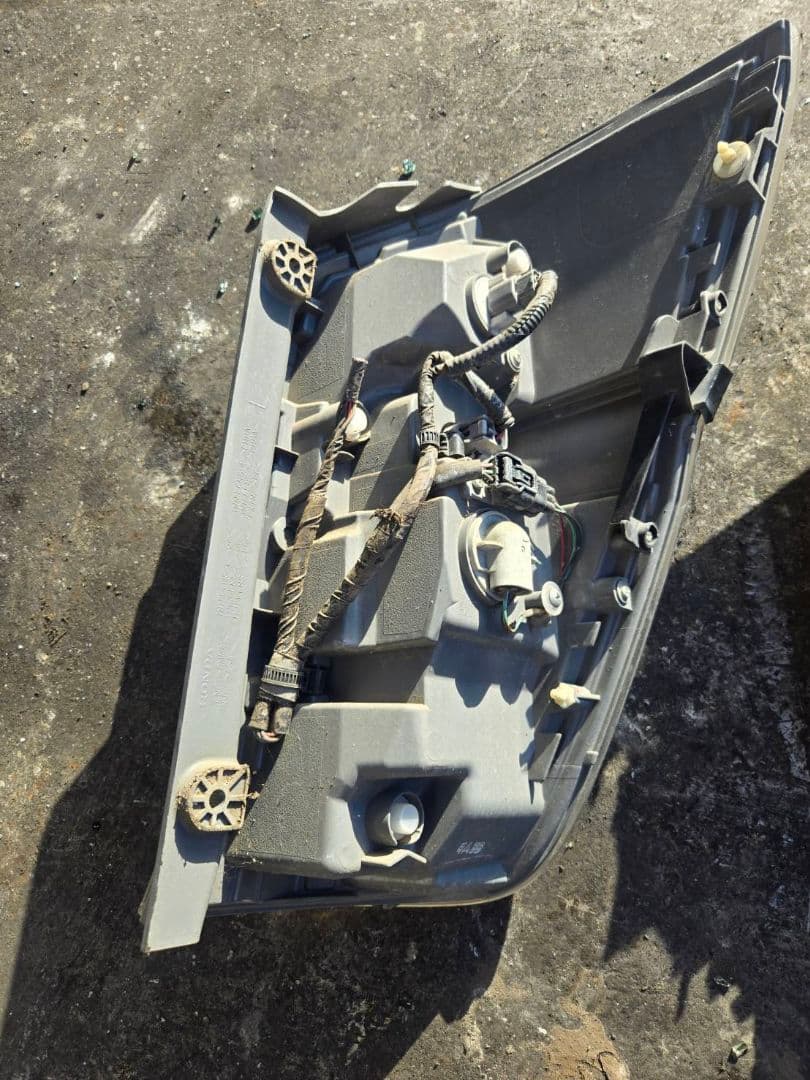 RK5　ホンダ　ステップワゴン　テールランプ