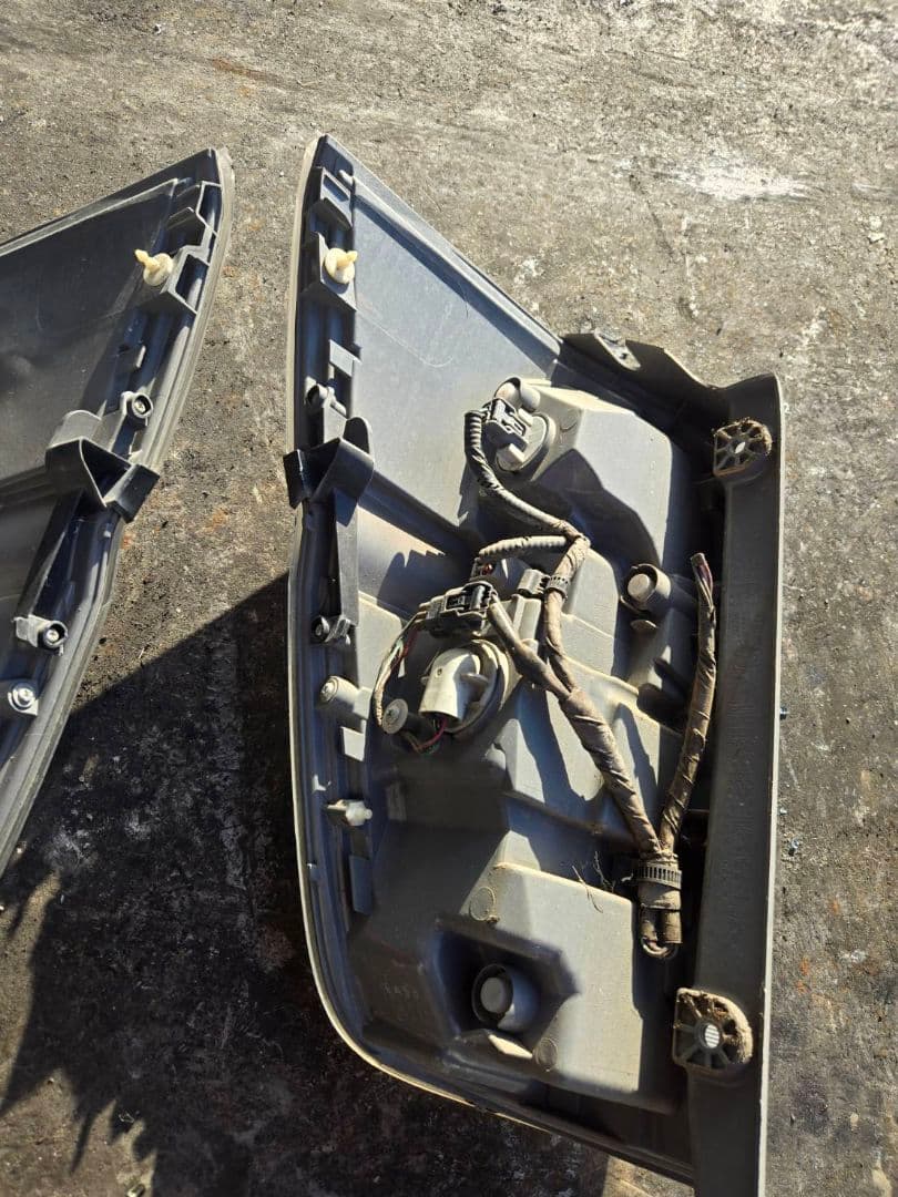 RK5　ホンダ　ステップワゴン　テールランプ