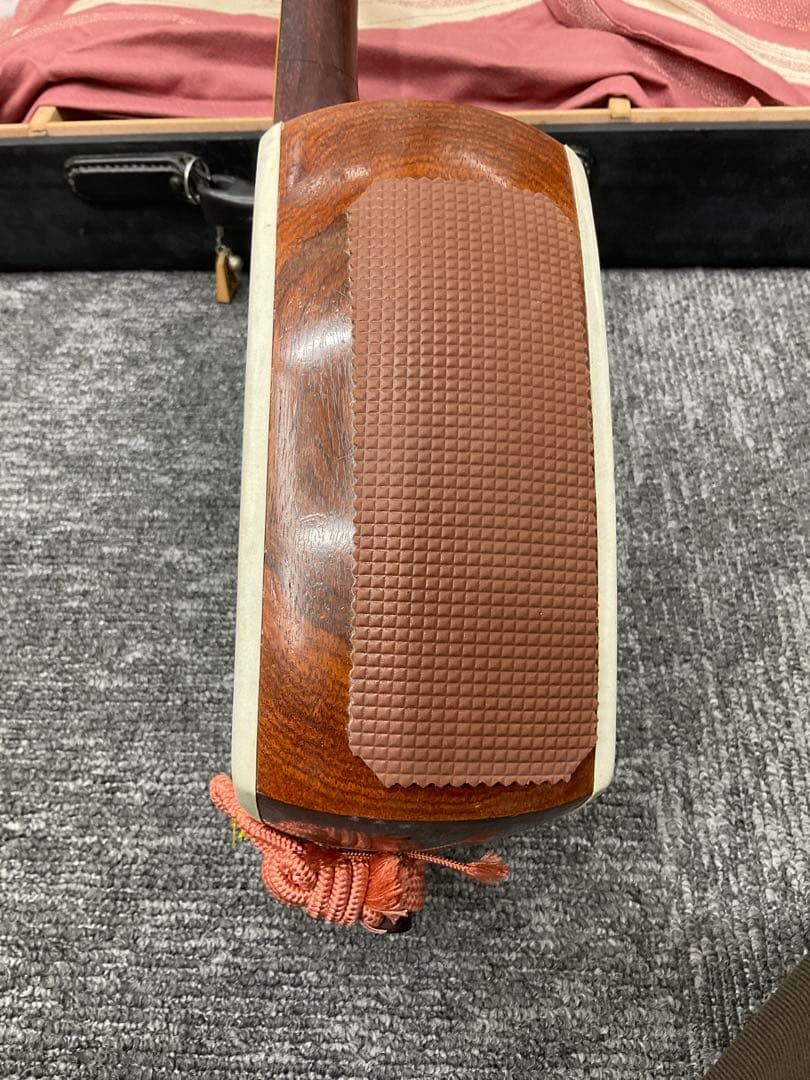 三味線 本体＋ハードケース付き 【ジャンク品】