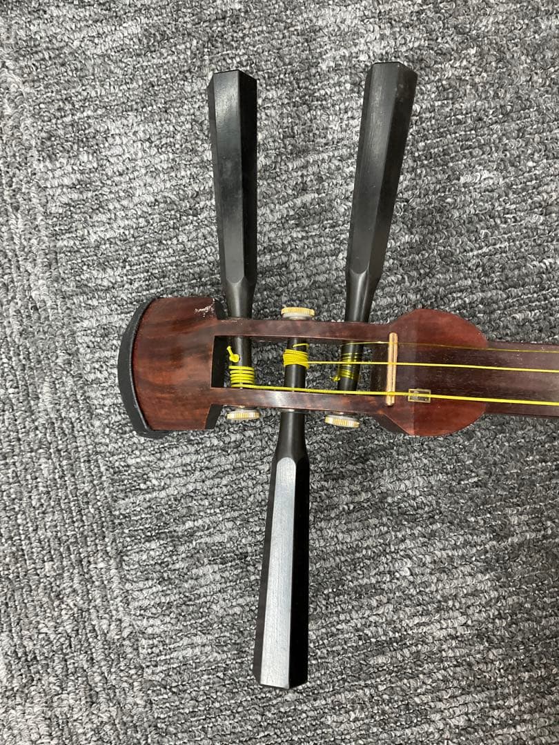 三味線 本体＋ハードケース付き 【ジャンク品】