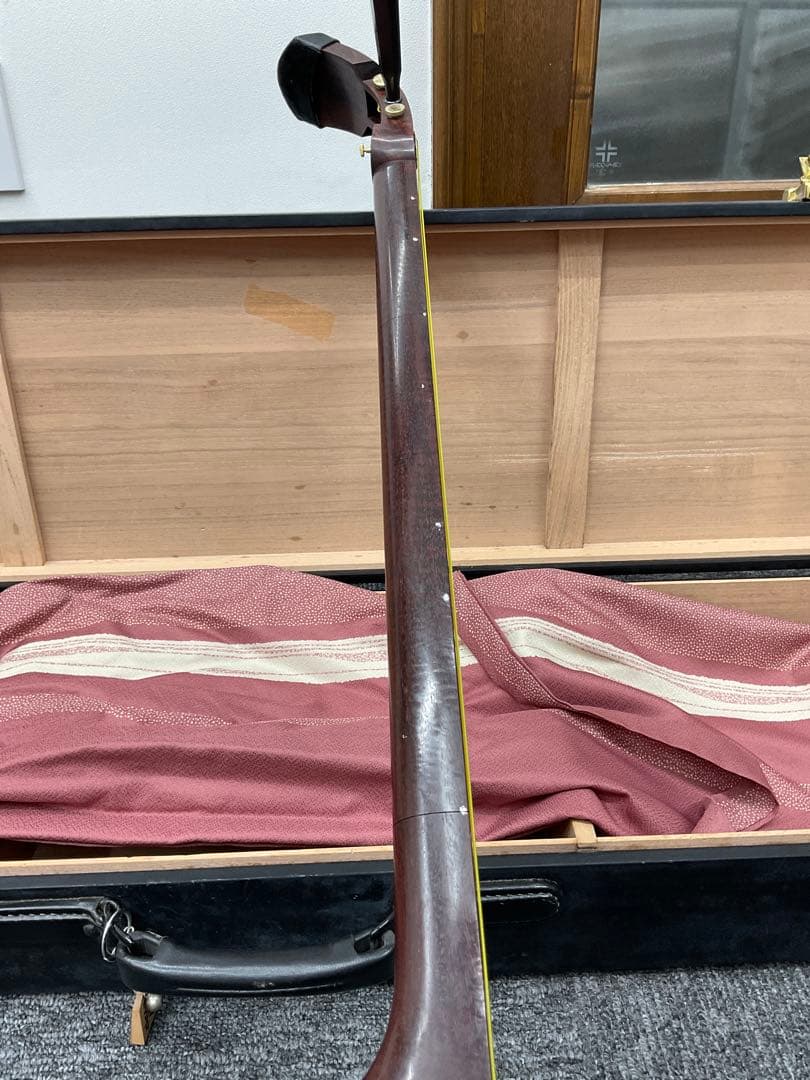 三味線 本体＋ハードケース付き 【ジャンク品】