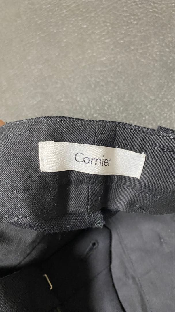 cornier 25AWスラックス　サイズLウエスト85cm