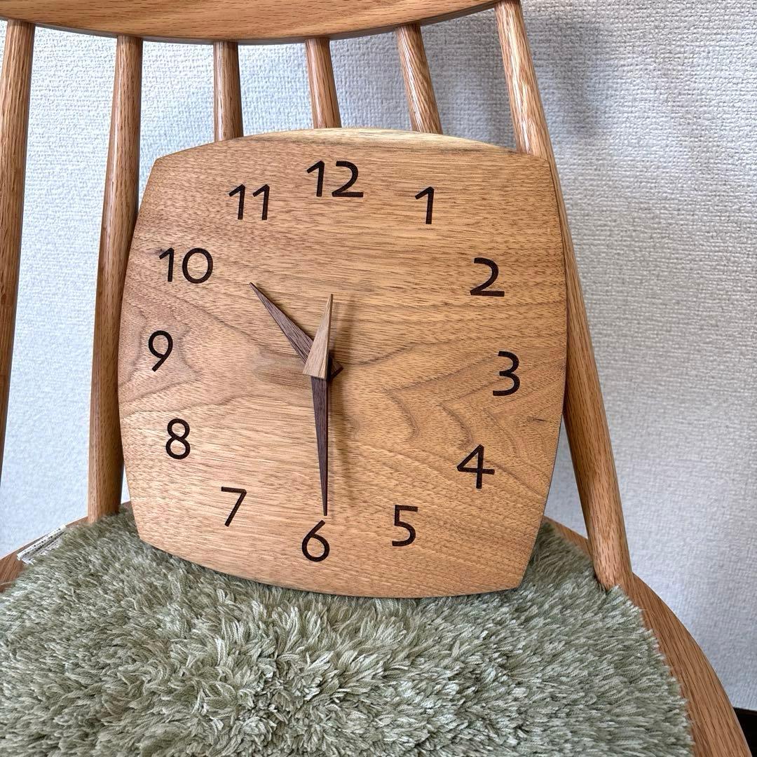 【美品】葉山ガーデン 壁掛け時計 一枚板時計 無垢材 葉山家具