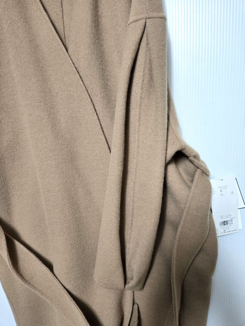 新品　タグ付き　ミラオーウェン　袖ボリューム接結ノーカラーコート