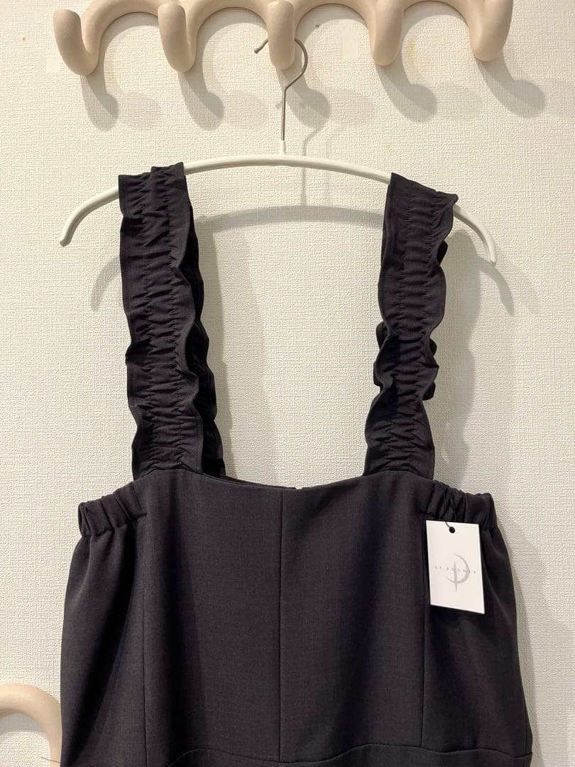 【新品未使用】 セントルーニー✳︎フリルストラップサロペット