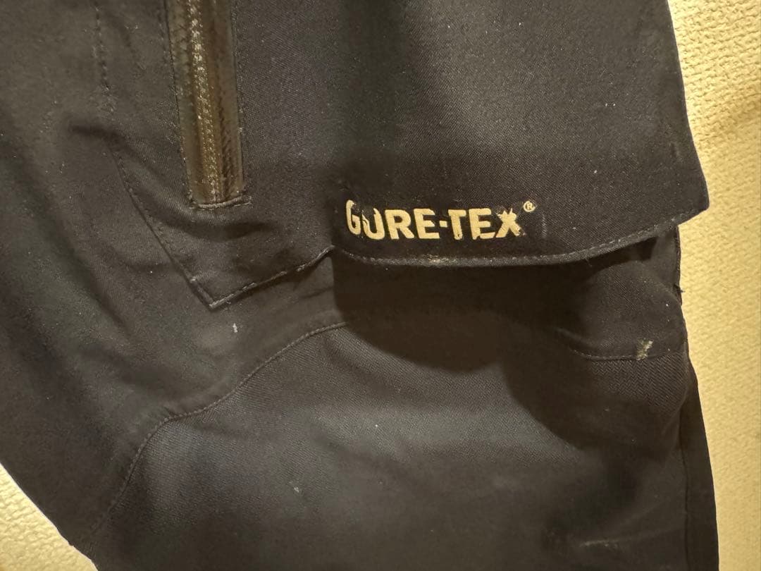 Gore-Tex トラウザース