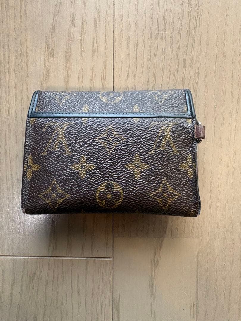 Louis Vuitton ルイ・ヴィトン 財布マカサーポルトフォイユコンパクト