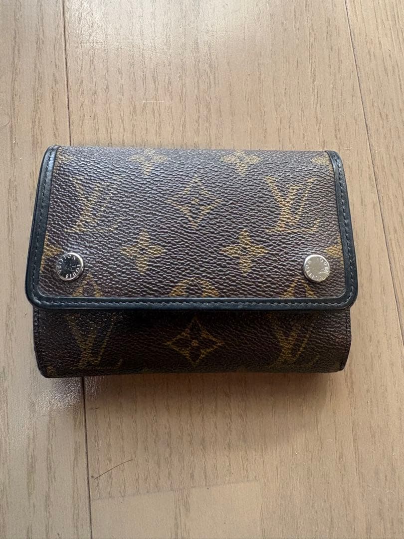 Louis Vuitton ルイ・ヴィトン 財布マカサーポルトフォイユコンパクト