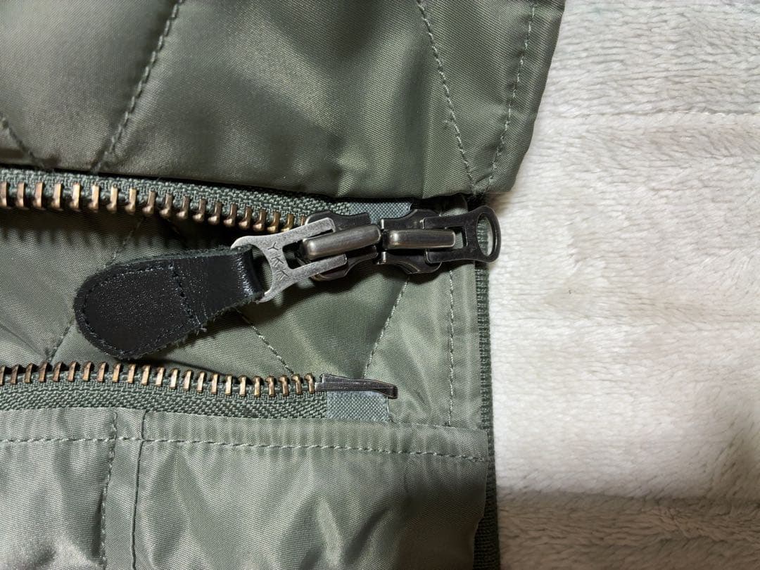 BEAMS N-2Bフライトジャケット　カーキ ビームス