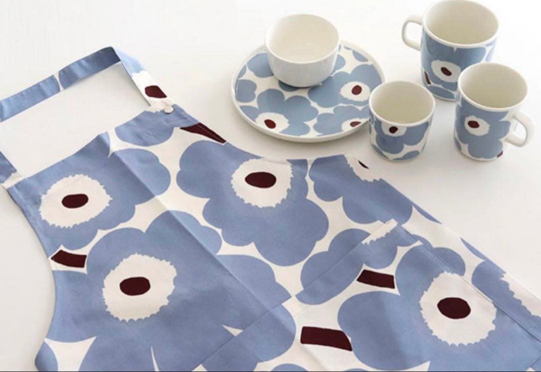 【新品未使用＆人気完売品】マリメッコ　marimekko エプロン　ウニッコ