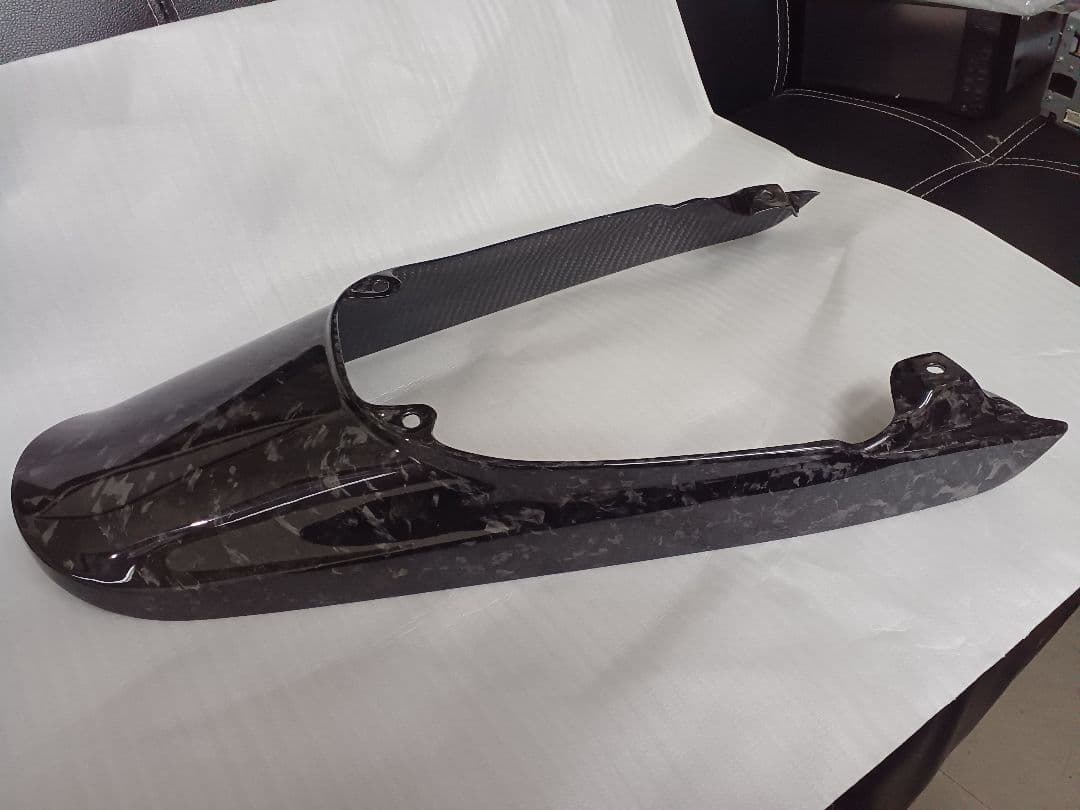 Z900RS ロングテールカウル フォージド ドライカーボン カーボンテール