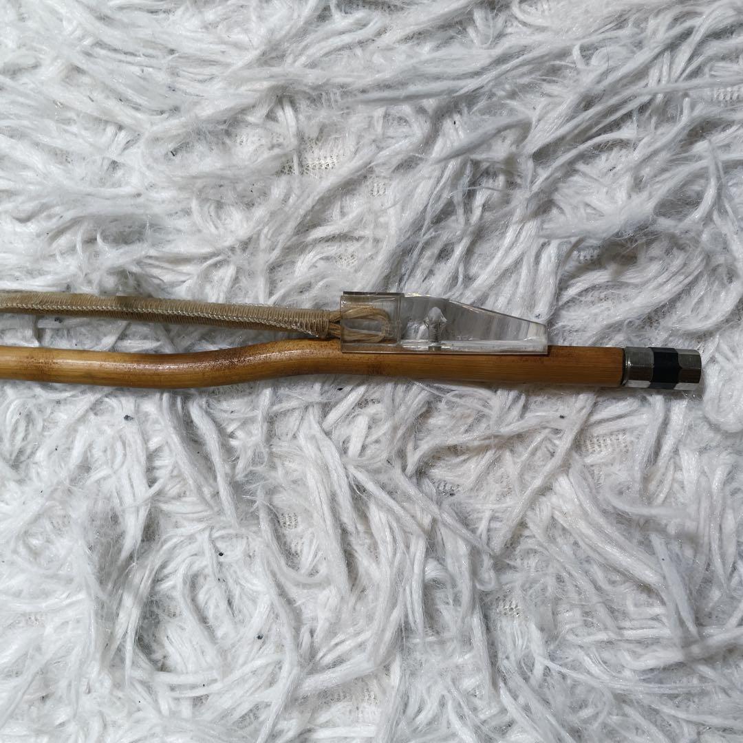 極美品　電気　ニ胡　エレキ　セミハードケース付き