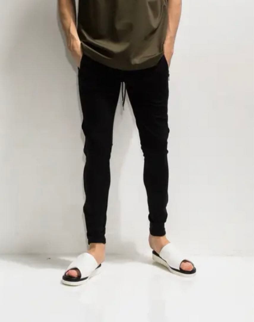 リサウンドクロージング　ラインパンツ