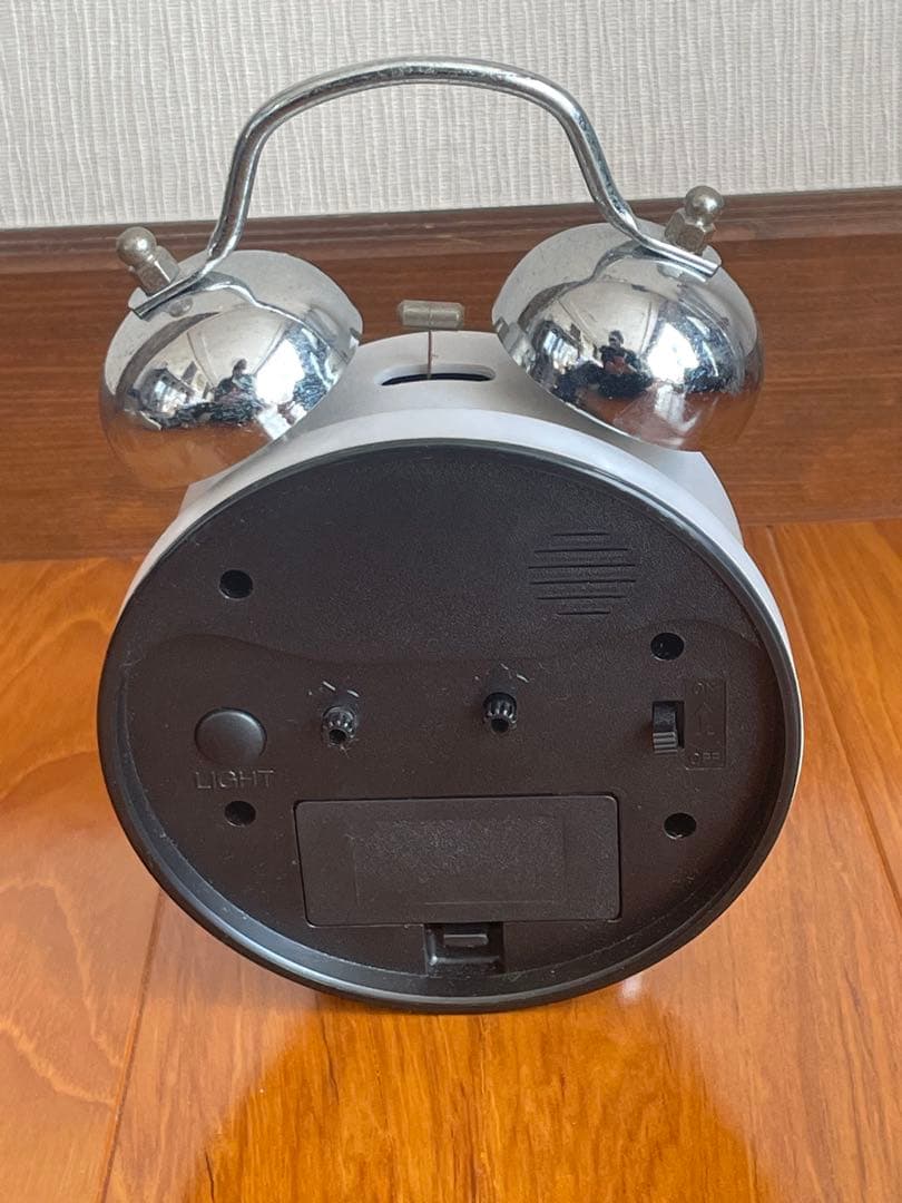 Hikawa Kiyoshiデザインの目覚まし時計