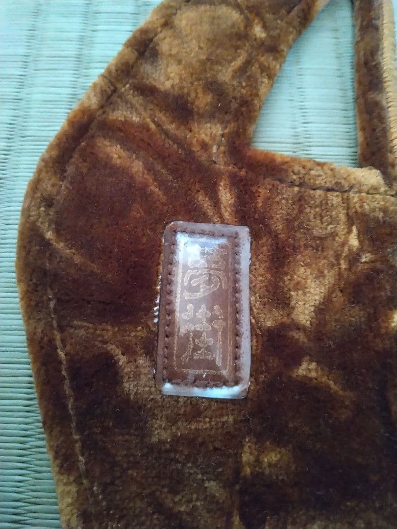 ＵＤ17クオンダッシュマット、ピラー、ハンドルカバー、ドアノブカバー仮眠カーテン