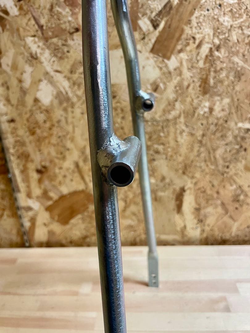 と*も様 バルカン400 亜鉛メッキ フラットフェンダー用 シーシーバー 102