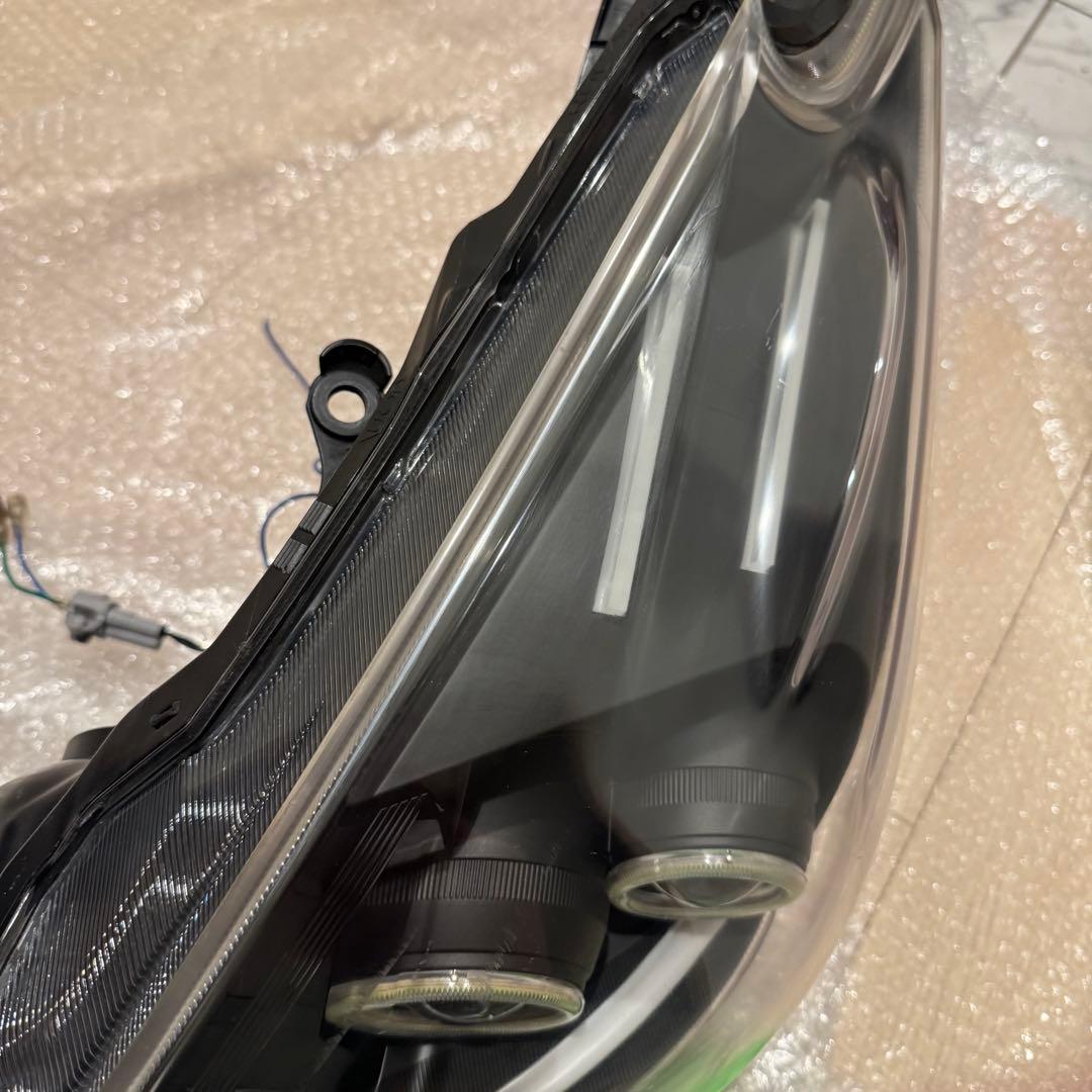 プリウス α 純正 加工品 3連 イカリング付 前期 LED ヘッドライト