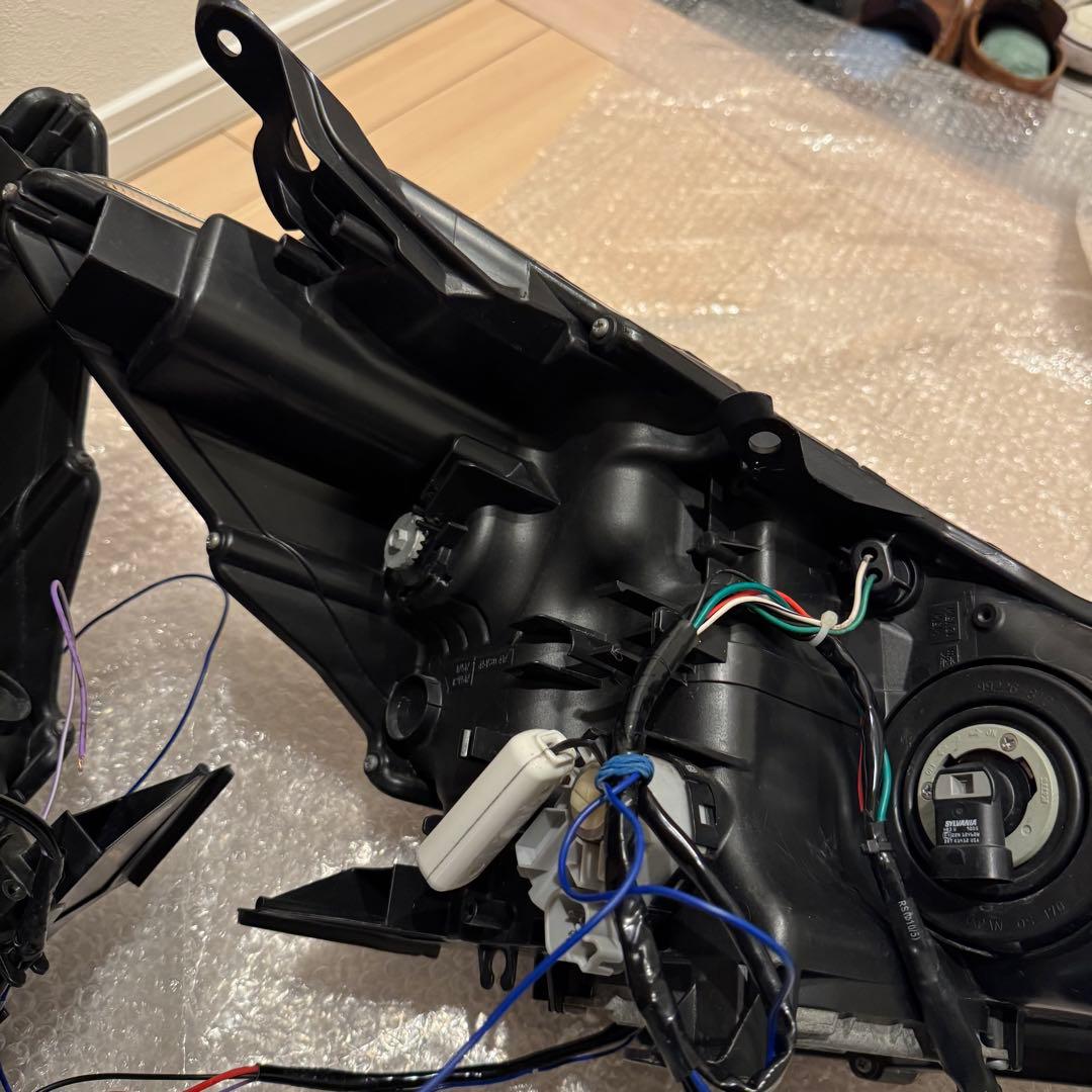 プリウス α 純正 加工品 3連 イカリング付 前期 LED ヘッドライト