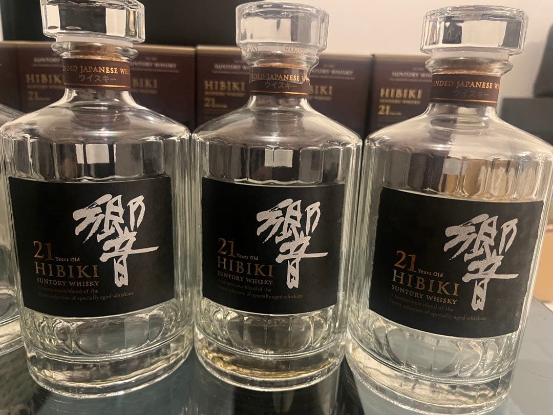 や*き様 【美品】響21年　空瓶6本箱付き