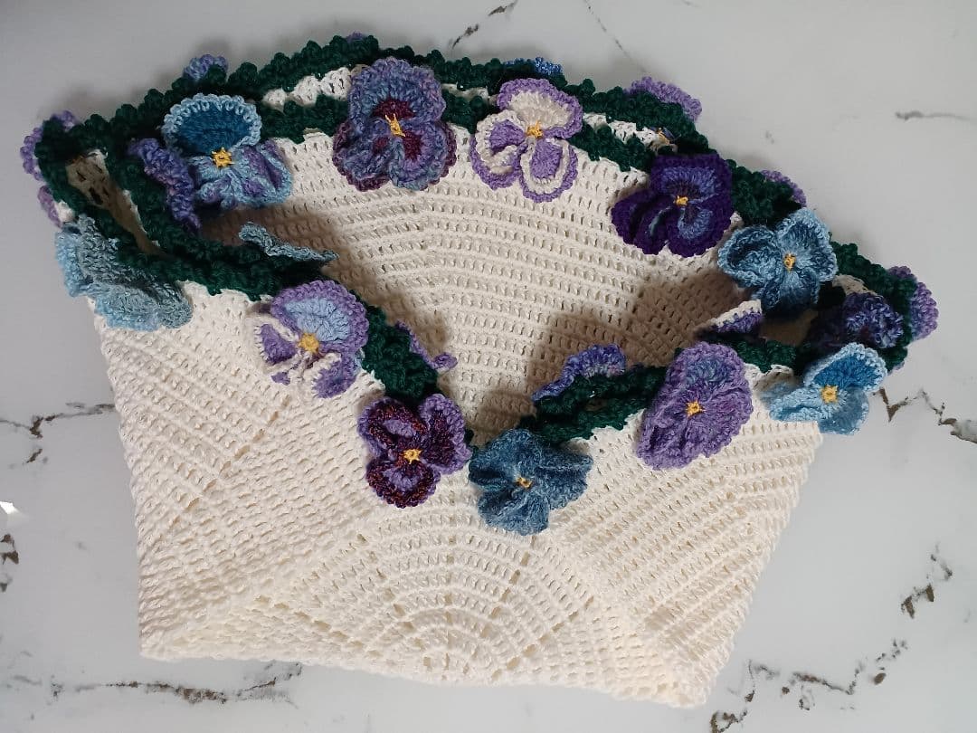 パンジーの　花束ブランケット　カシミア100%で温か