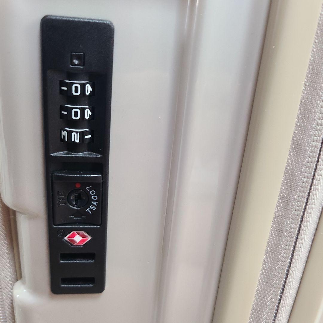 未使用近　MAXBOX スーツケース　ALI-5511パールホワイト　出張