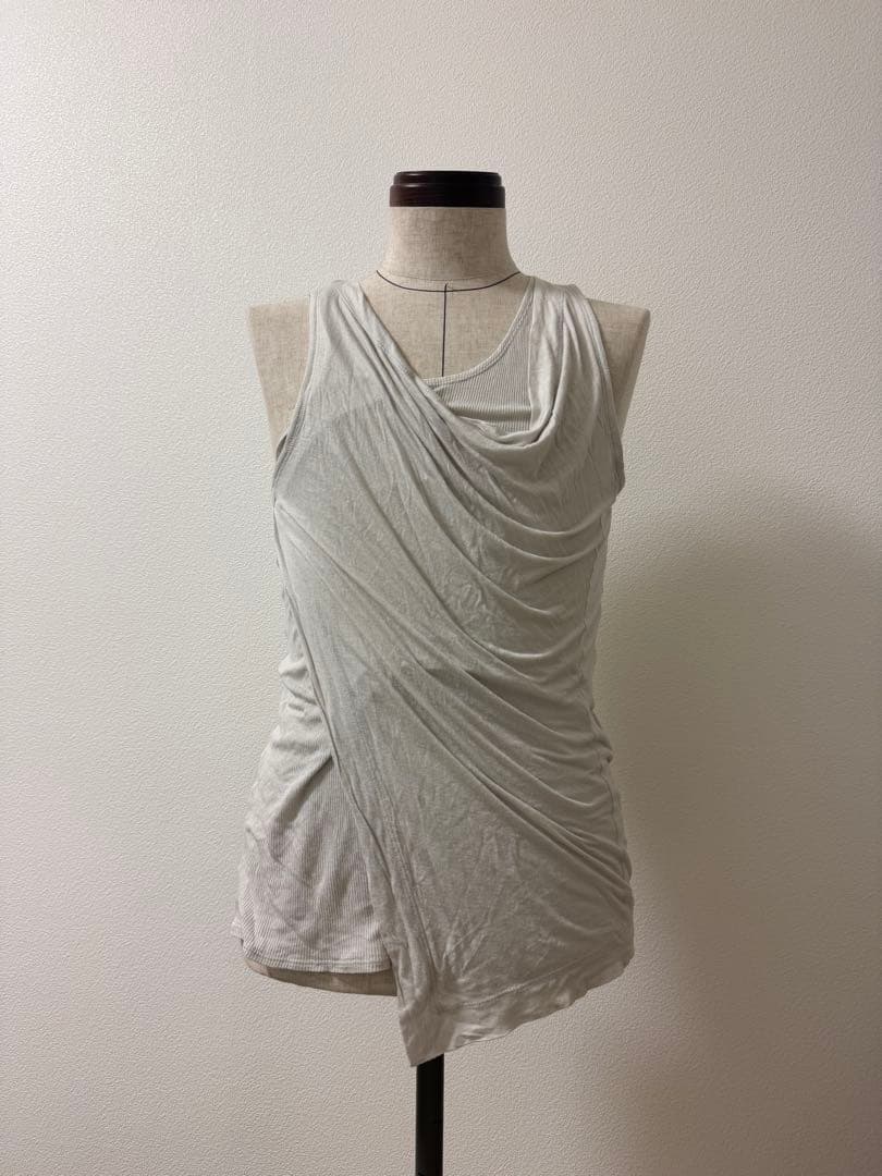 Julius レイヤードドレープタンクトップ