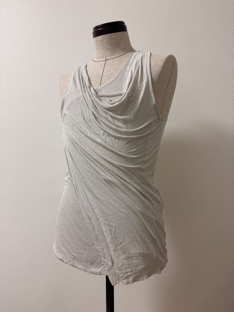 Julius レイヤードドレープタンクトップ