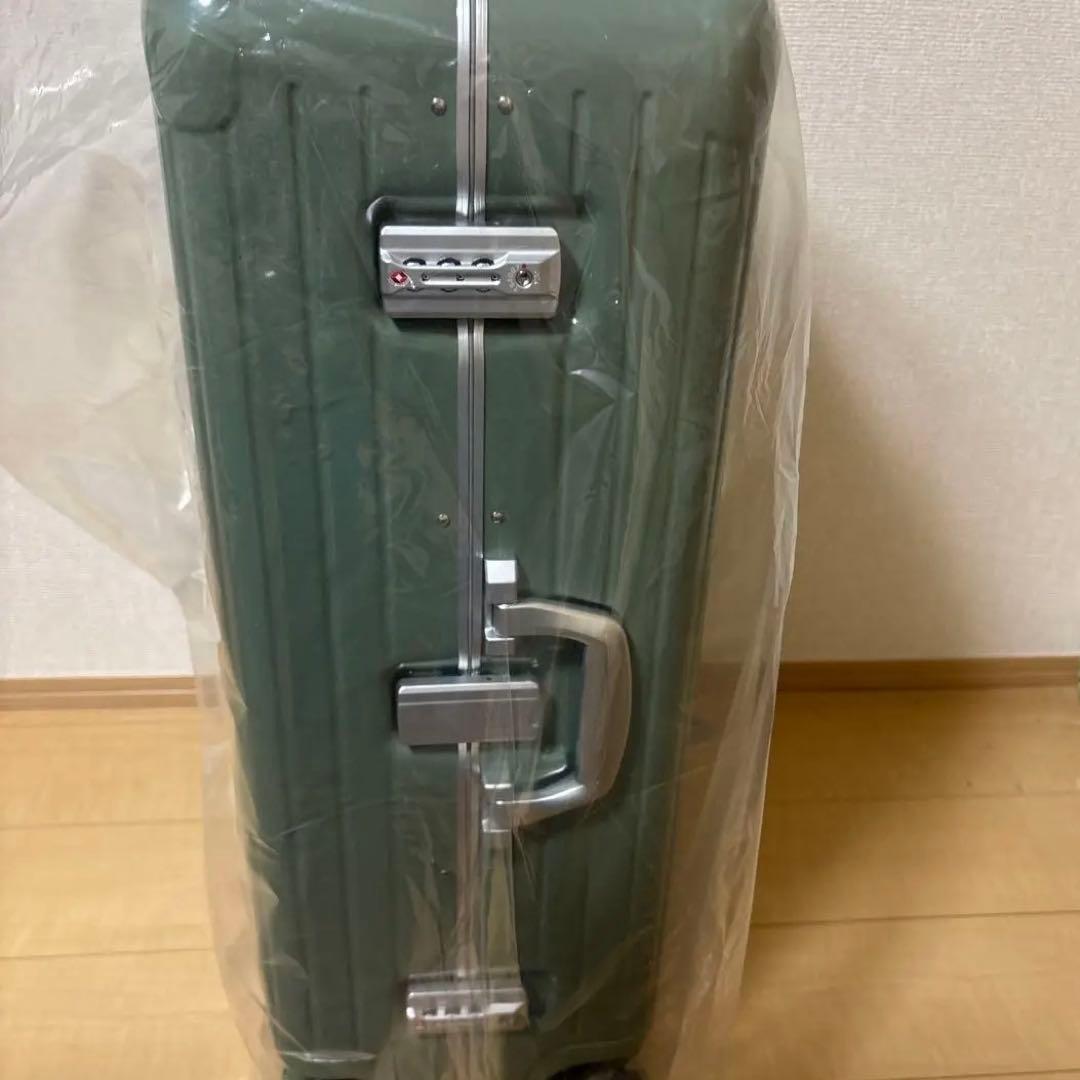 未使用 オリーブグリーン キャリーケース　90リットル以上