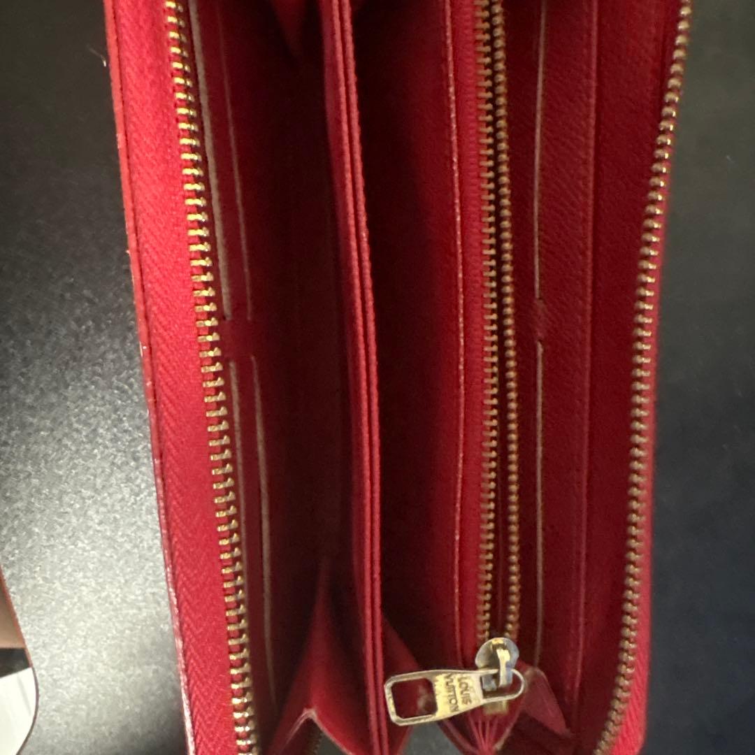 Louis Vuitton レッド長財布