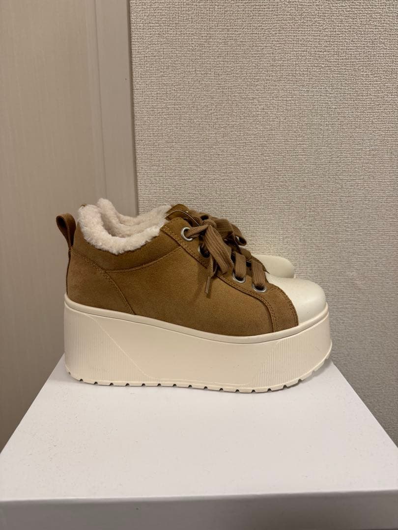 鈴木亜美さん もこもこ スエードスニーカー L 人気 厚底スニーカー 24.5