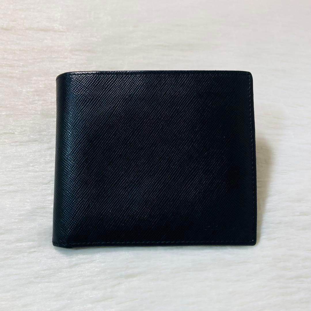 お買い得品　美品　PRADA プラダ　二つ折り　銀　黒　小銭入れ　折り財布　財布