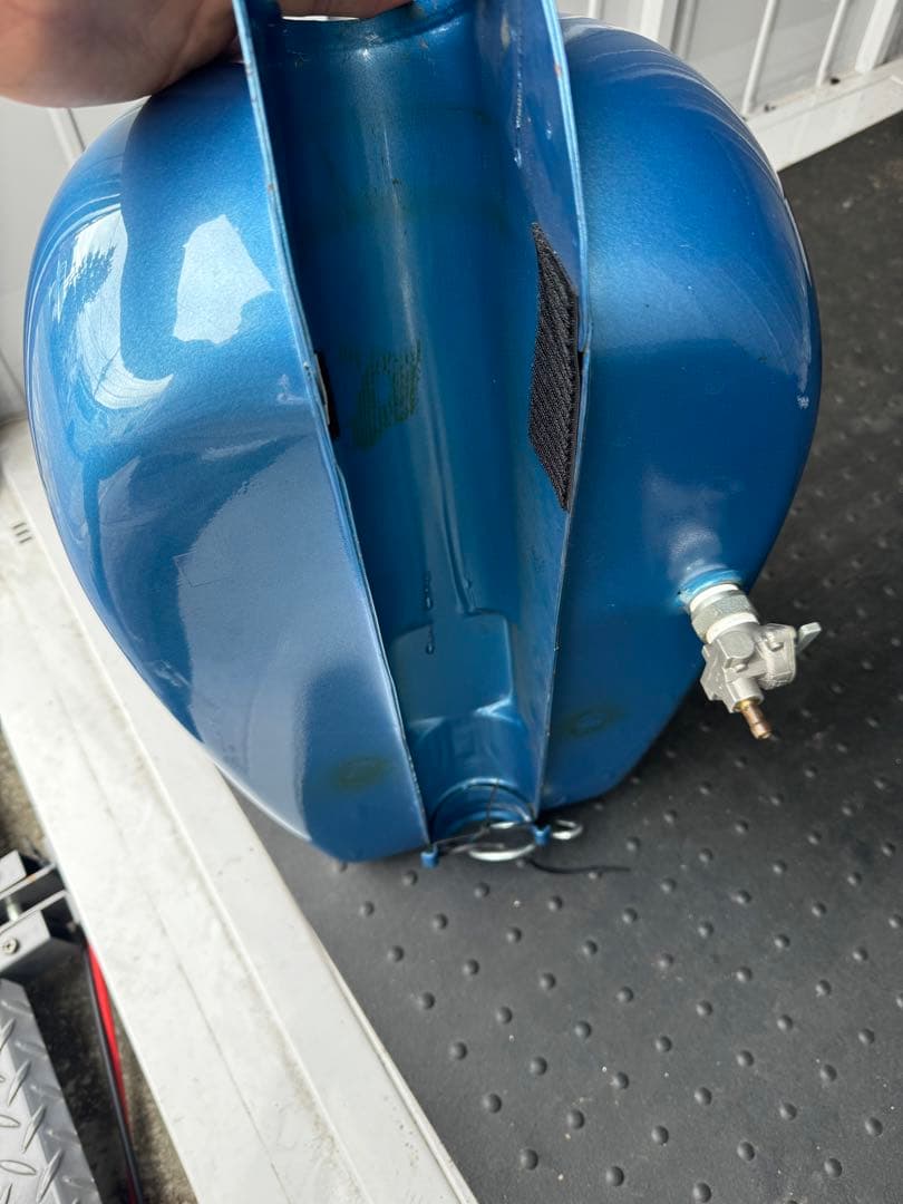 ハーレーダビッドソン タンク 青