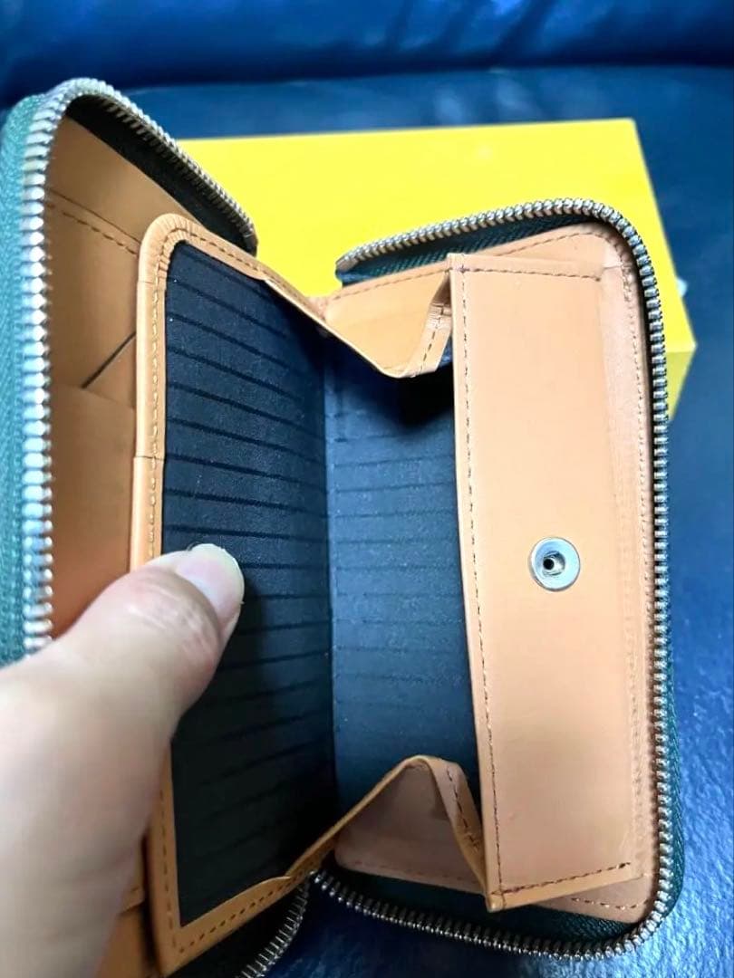 ITTI CRISTY SMART MID WLT コノリーレザー