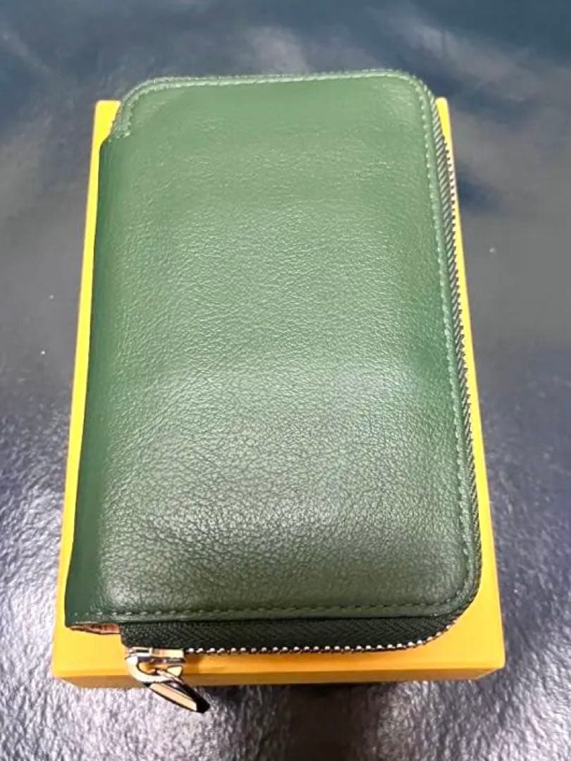 ITTI CRISTY SMART MID WLT コノリーレザー