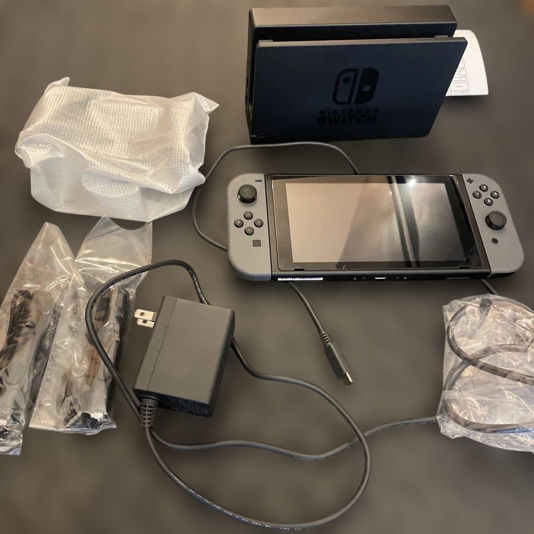 リナ　Nintendo Switch 本体 + コントローラー2個