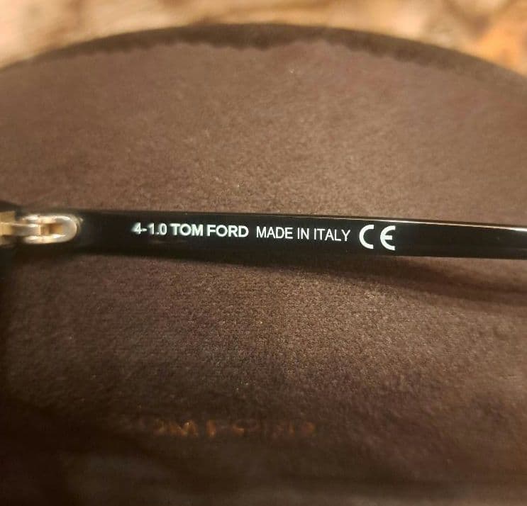 美品 TOM FORD サングラス TF878-D 01A トムフォード