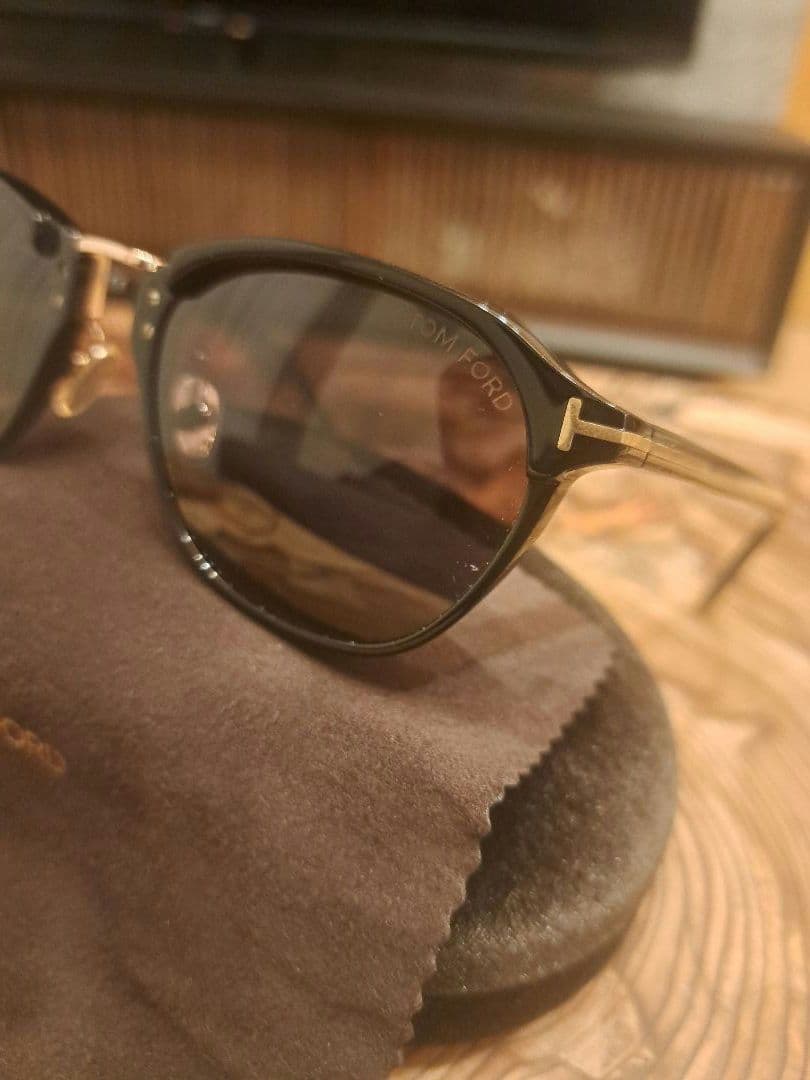 美品 TOM FORD サングラス TF878-D 01A トムフォード