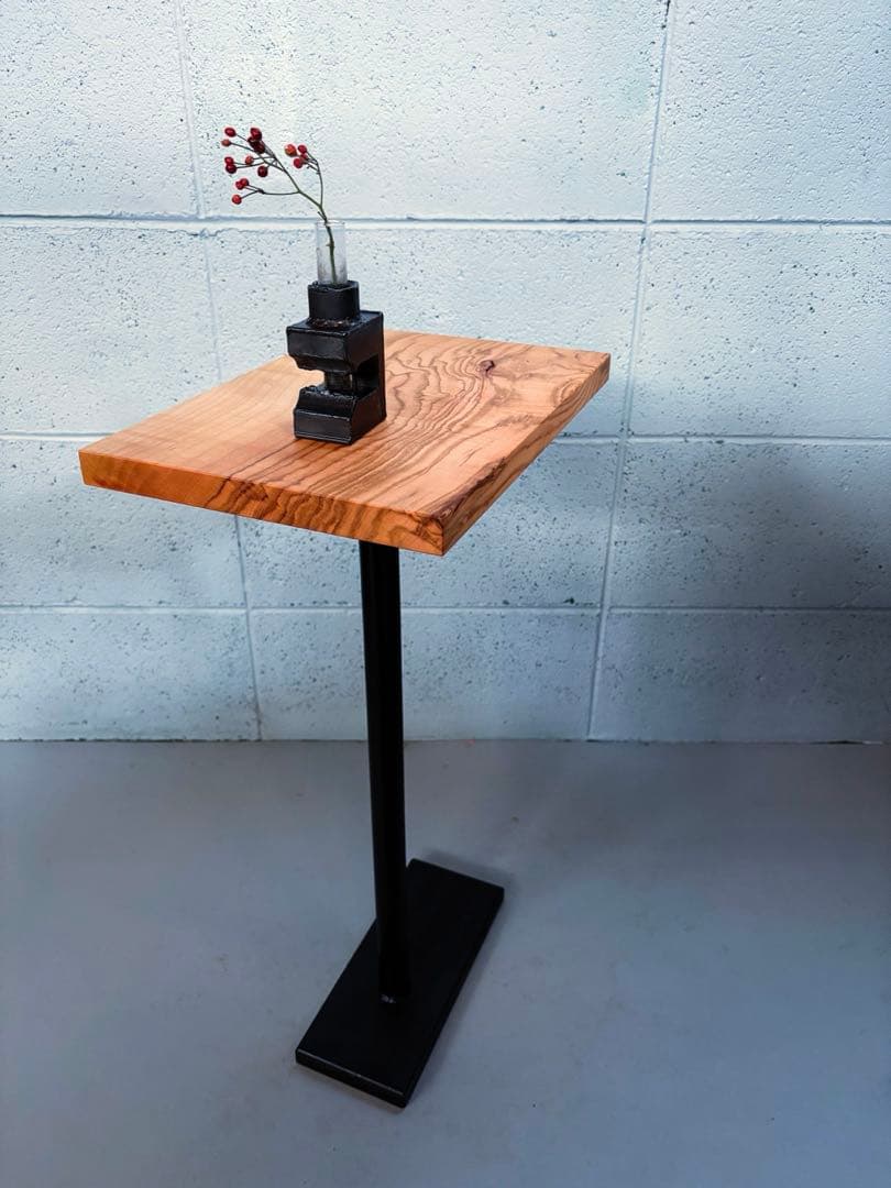 桜材サイドテーブル　コーヒーテーブル　ナイトテーブル　観葉植物置き台