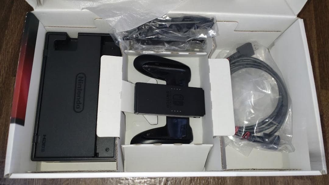 【Switch】任天堂スイッチ本体B　箱・付属品あり